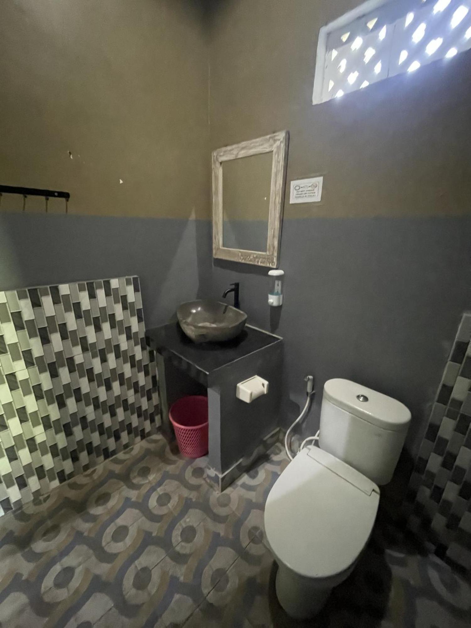 Batununggul Pedidi Penida Hostel מראה חיצוני תמונה