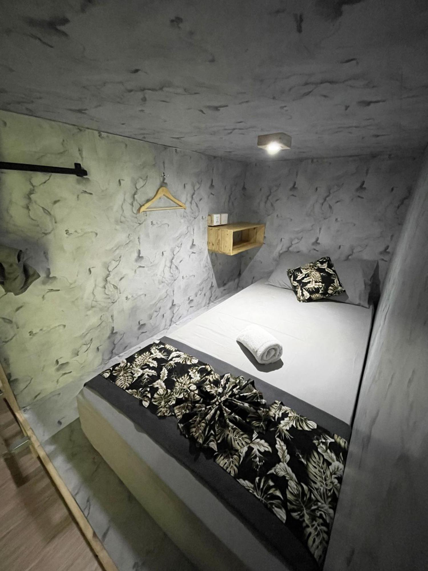 Batununggul Pedidi Penida Hostel מראה חיצוני תמונה