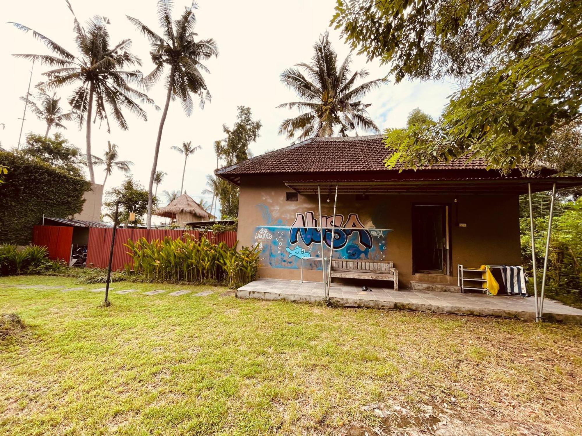 Batununggul Pedidi Penida Hostel מראה חיצוני תמונה